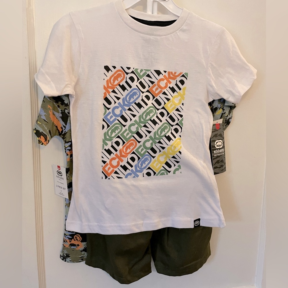Eckō Unldt Boys Size 5 T-Shirt and Shorts